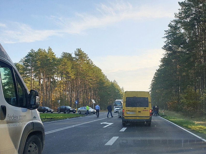 Wypadek na drodze Szczecin - Chociwel. Dwie osoby ranne [AKTUALIZACJA]