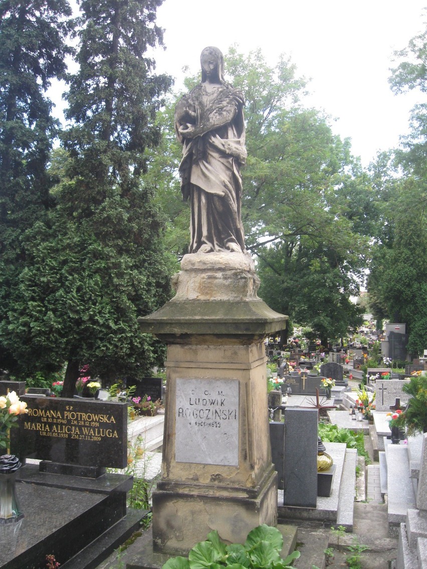 Cmentarze w Jaworznie. Ratujmy świątki z naszych cmentarzy