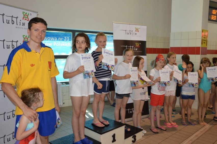 Pływacy UKP "Fala" Kraśnik zdobyli medale na zawodach "O Laur Lubelskiego Koziołka" ZDJĘCIA
