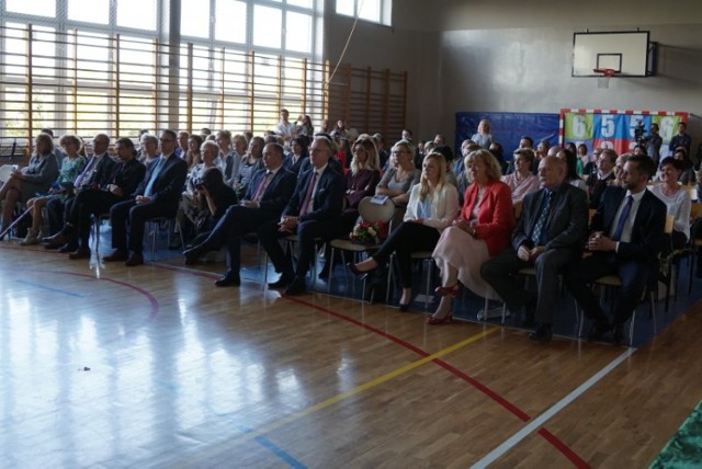 Podwyżki dla pracowników niepedagogicznych raciborskich szkół i przedszkoli