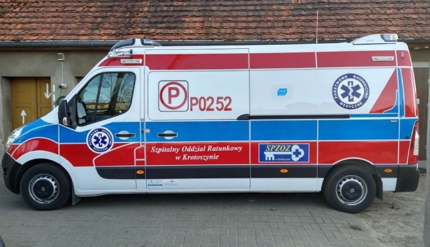 Ratownicy medyczni  w Koźminie już z nową karetką pogotowia