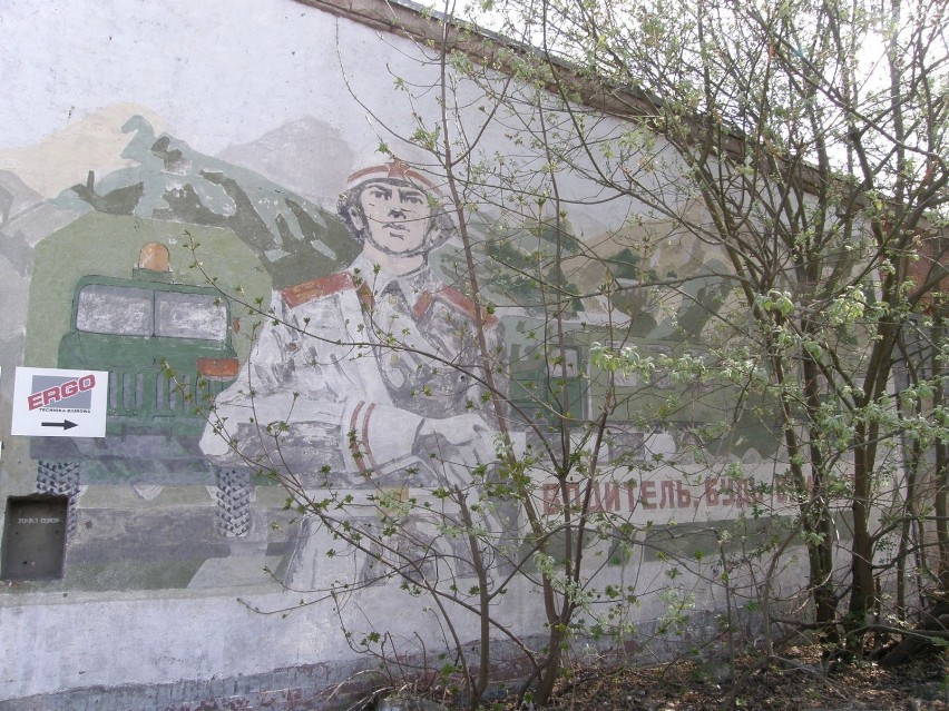 Murale rosyjskie, do którego prowadzone są wycieczki śladami...