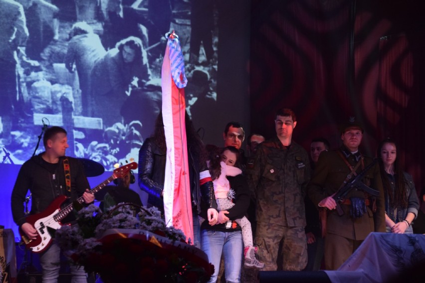 Koziegłowy: Koncert patriotyczny w wykonaniu Contra Mundum z okazji Dnia Żołnierzy Wyklętych [ZDJĘCIA]