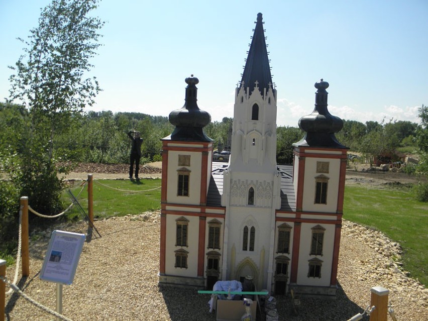 Park miniatur sakralnych na Złotej Górze w Częstochowie. Otwarcie parku 11 sierpnia [ZDJĘCIA]