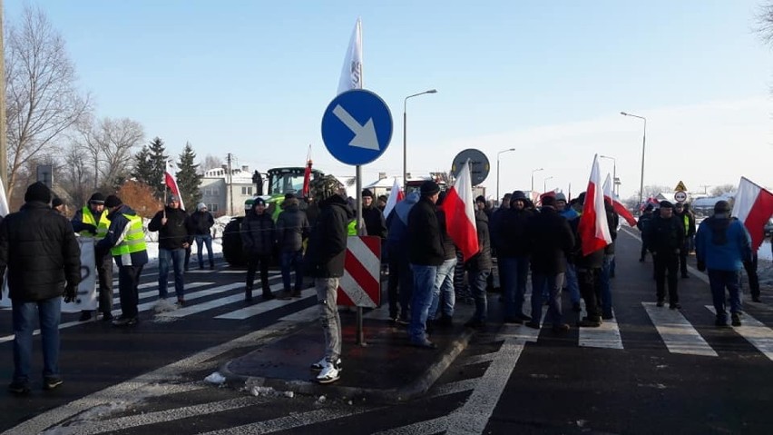 Rolnicy z Agrounii blokują drogi. Też koło Radzynia Podlaskiego