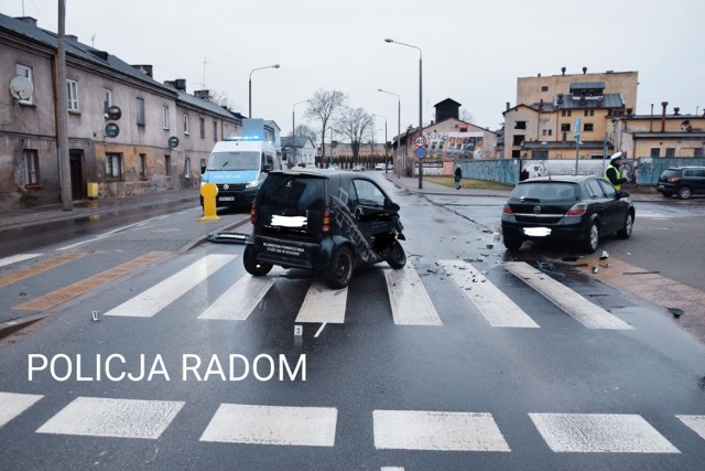 Wypadek na skrzyżowaniu Limanowskiego i Tytoniowej w Radomiu. Są nowe fakty w sprawie.
