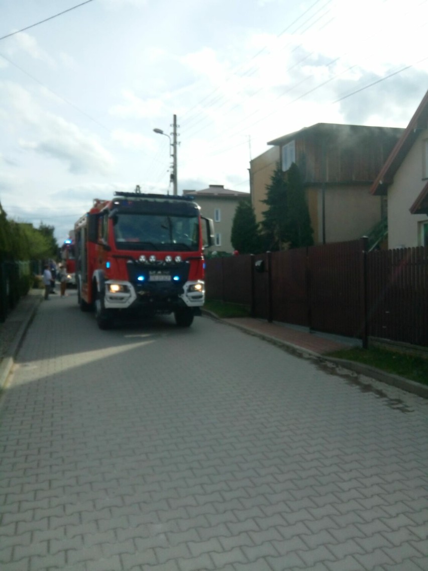 Pożar domu w Kielcach. W akcji sześć zastępów strażaków