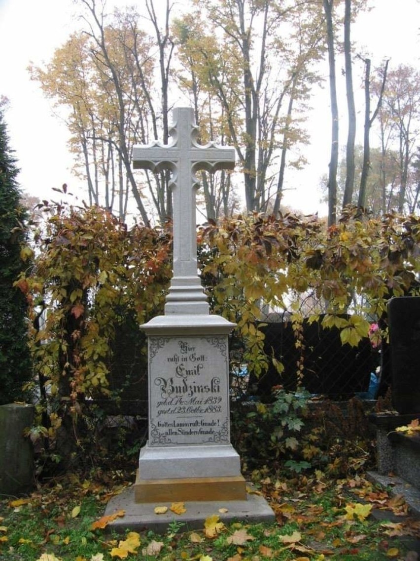 Z powodu koronawirusa kwesta w Pabianicach przy cmentarzu została odwołana