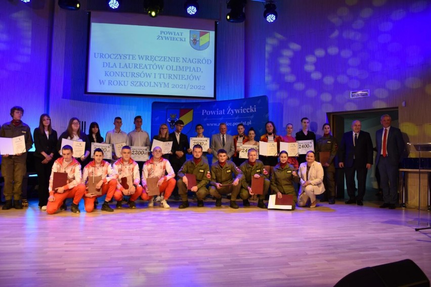 Nagrody dla młodzieży z powiatu żywieckiego. W sali koncertowej Szkoły Muzycznej wyróżniono 47 zdolnych uczniów