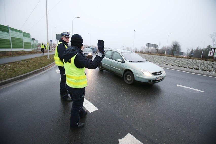 Blokada drogi na Strachocinie protestem mieszkańców (ZDJĘCIA)