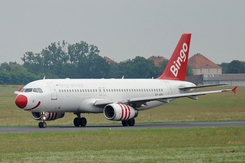 Poznań Ławica: Airbus A320 - Bingo Airways