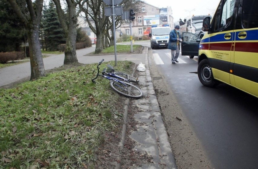 Wypadek na ul. Garncarskiej w Słupsku. 73-latek potrącony na przejściu dla pieszych