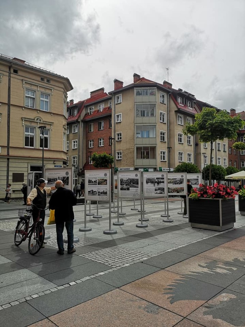 Mobilna wystawa na placu Wolności o placu Wolności w Szczecinku [zdjęcia]