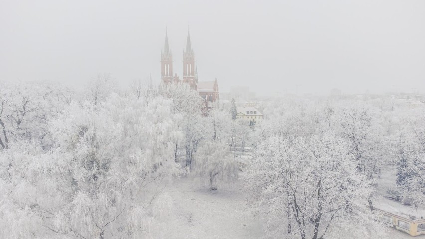 Śnieg w Białymstoku pada przez ok. 17 dni w ciągu zimy i...