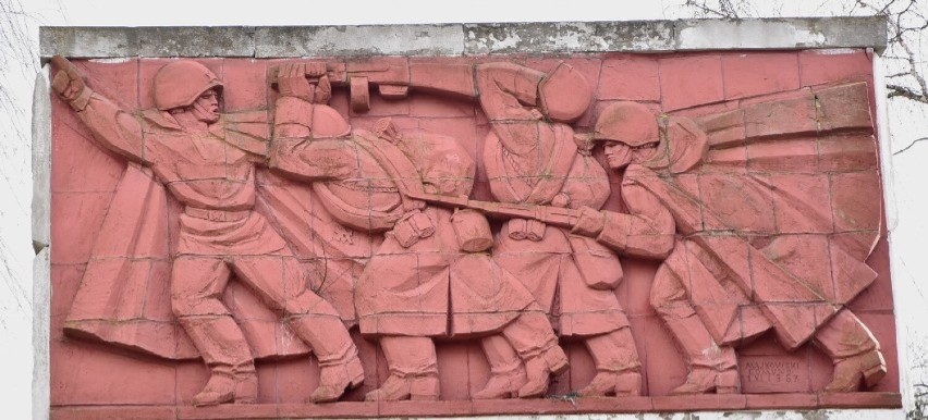 Malbork. 17 marca nie będzie miejskich uroczystości. Władze nie złożą kwiatów na grobach żołnierzy, których kraj napadł na Ukrainę