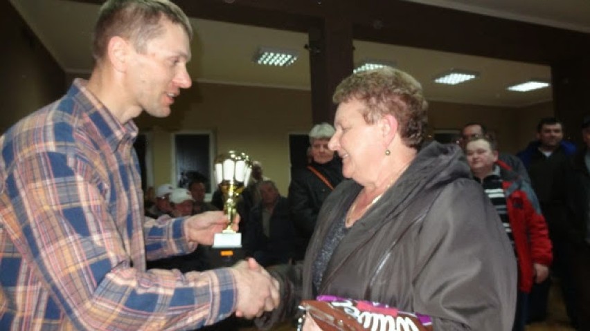 Najlepsza zawodniczka Halina Drzeżdżon (Karo Starzyno)