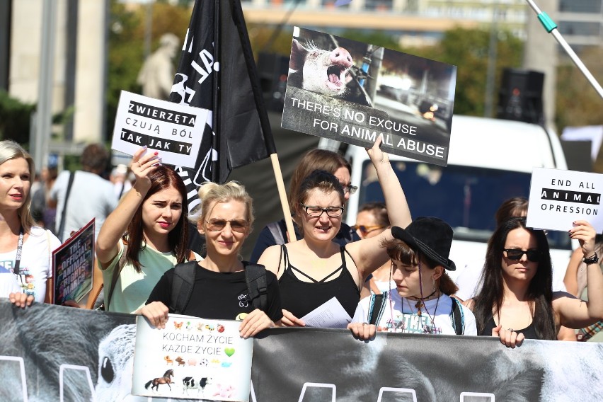 The Official Animal Rights March - w Warszawie odbyła się druga edycja wydarzenia w obronie praw i wyzwolenia zwierząt
