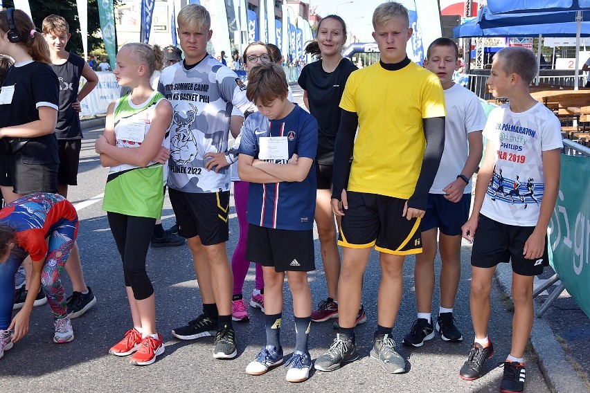 Przed tegorocznym Półmaratonem Signify Piła odbyły się dwa biegi dzieci. Zobaczcie zdjęcia