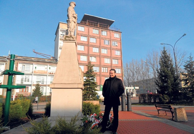 Pierwszy w mieście wieżowiec i pomnik Żołnierza Zwycięzcy, to symbole miasta - mówi Arkadiusz Rybak