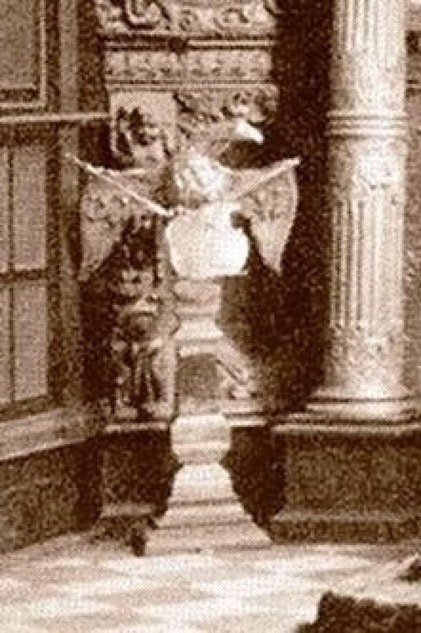 Pulpit z Orłem w całości na starym zdjęciu