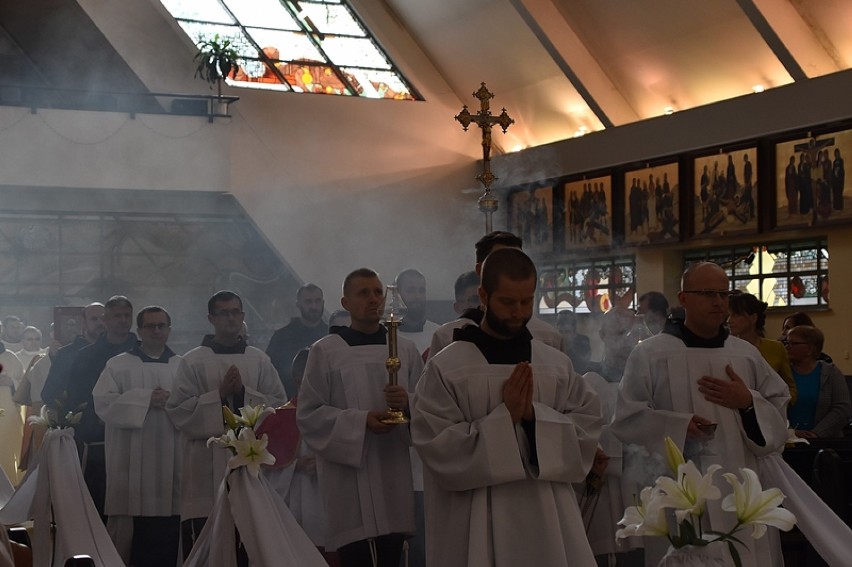 Bełchatów: Śluby wieczyste w bełchatowskiej parafii