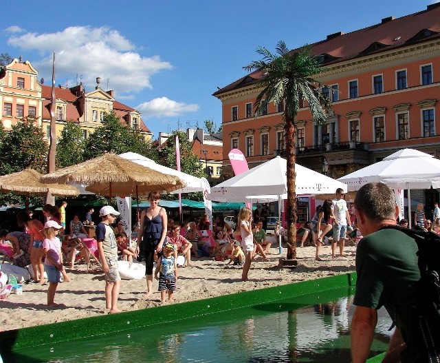 WzdĹuĹź plaĹźy usytuowano tor skimboardowy. Fot. Janina BieleĹko