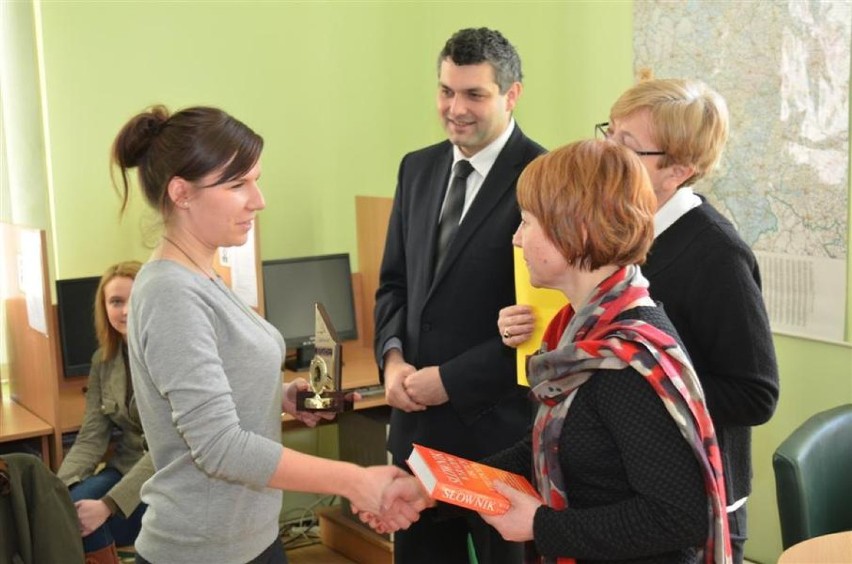 Patrycja Świerad zdobyła tytuł Mistrza Ortografii i Puchar Burmistrza Ząbkowic Śląskich