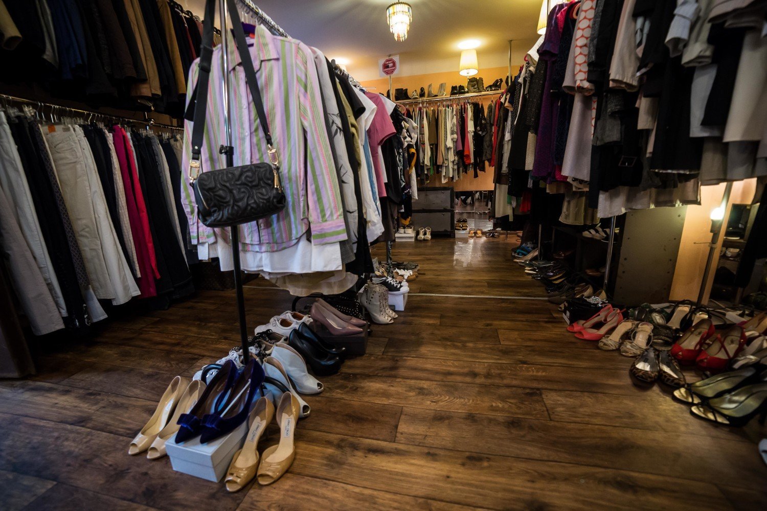 Moda na Vintage Shopy trwa. Na Saskiej Kępie ubierzesz się od stóp do głów  [WIDEO, ZDJĘCIA] | Warszawa Nasze Miasto