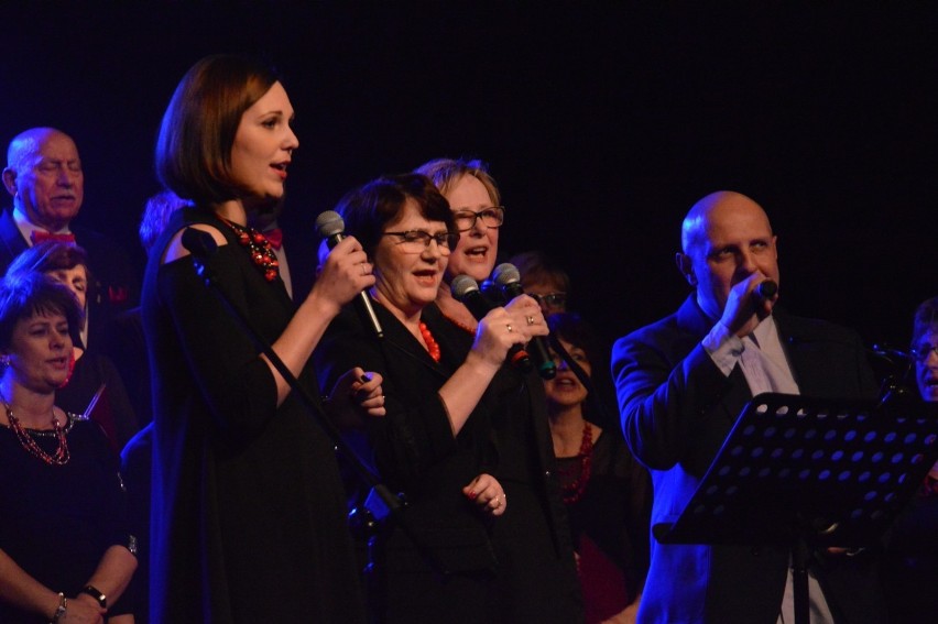 Rawicz. Koncert charytatywny "Moja i Twoja Nadzieja". Zbierano środki na leczenie Beaty Twardej z Rawicza [ZDJĘCIA]