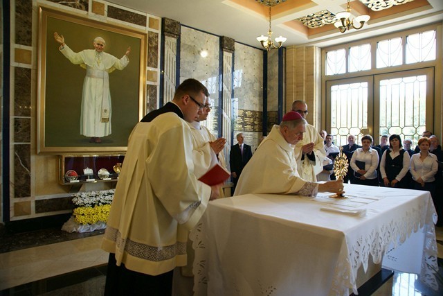 Licheń - Relikwie bł. Jana Pawła II w Sanktuarium