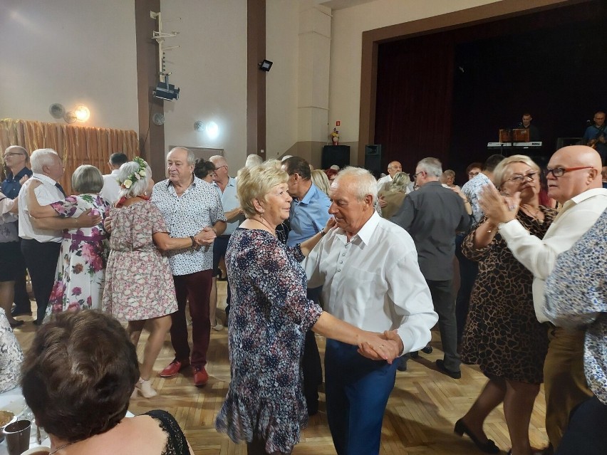 Seniorzy dwóch ostrowieckich osiedli, Złotej Jesieni i...