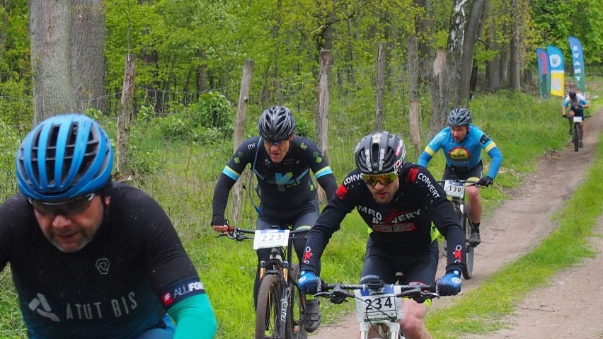 Kryterium Leśne MTB pod Skokami. Miłośnicy rowerów opanowali leśne bezdroża w gminie 