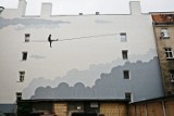 W centrum w Szczecina na ścianie kamienicy powstał nowy mural [ZDJĘCIA] 