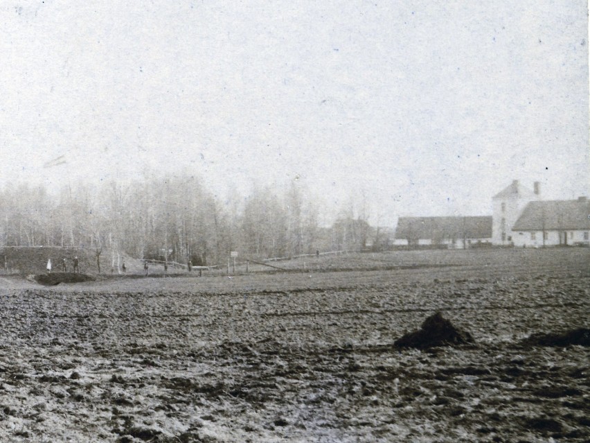Zdjęcie z 1895 roku, na którym widać bobrownickie pole...