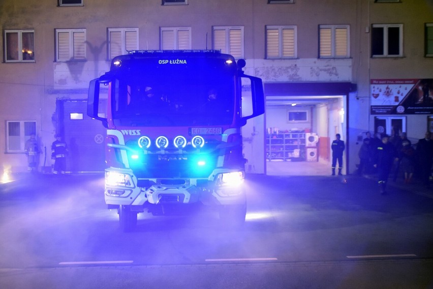 Blisko milion złotych kosztował nowy wóz bojowy strażaków...