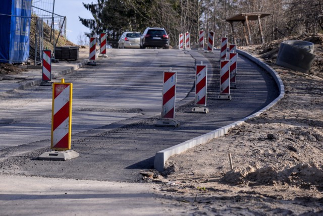 400-metrowy odcinek ulicy Niepołomickiej remontowany jest  już cztery miesiące