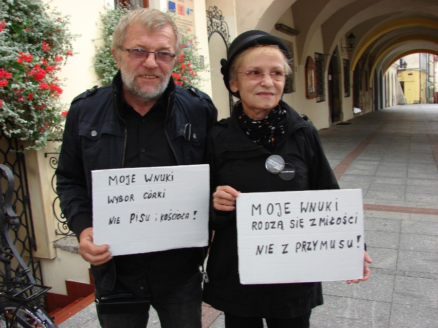 Czarny protest w Tarnowie [ZDJĘCIA] 