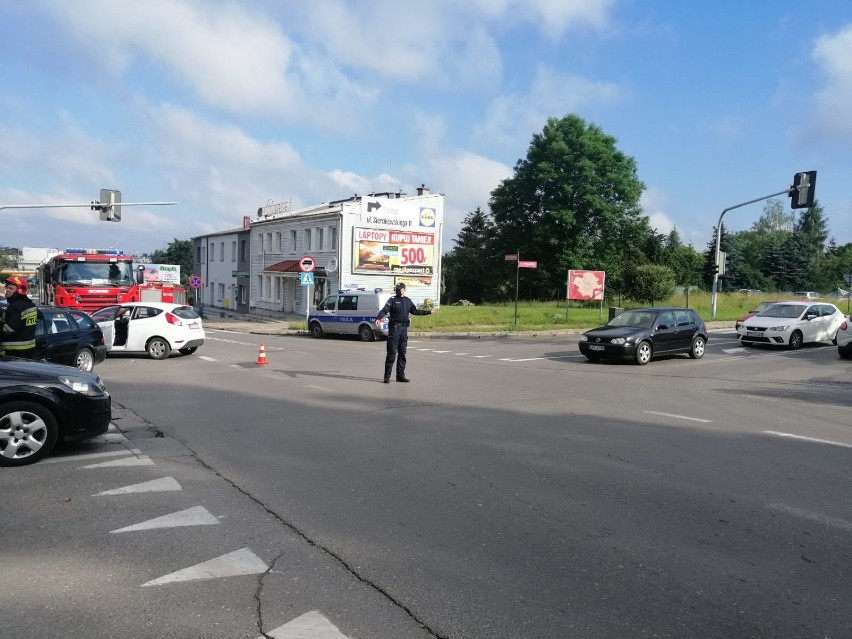 Wypadek na skrzyżowaniu ul. Piastowskiej i Tysiąclecia w...