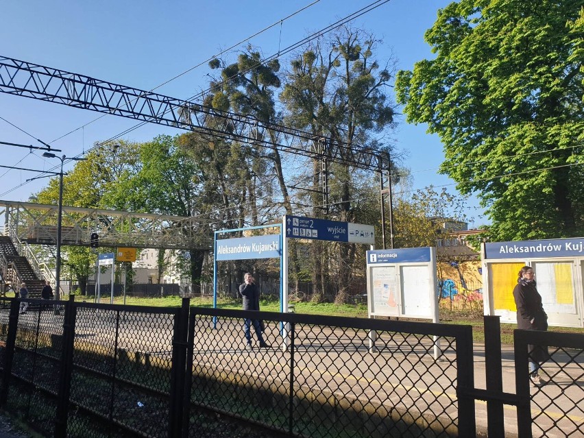 Ruch pociągów w Aleksandrowie Kujawskim został wstrzymany....
