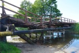 Uszkodzony most na rzece Piaśnicy. W okolicy Dmuchowa nie przejedziemy samochodem | ZDJĘCIA