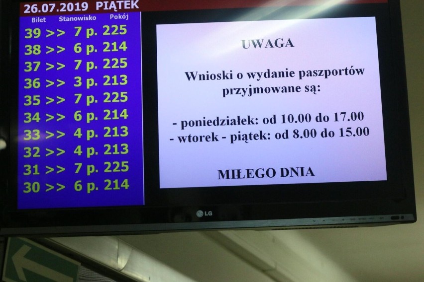 Nastąpiło także ujednolicenie opłat paszportowych.