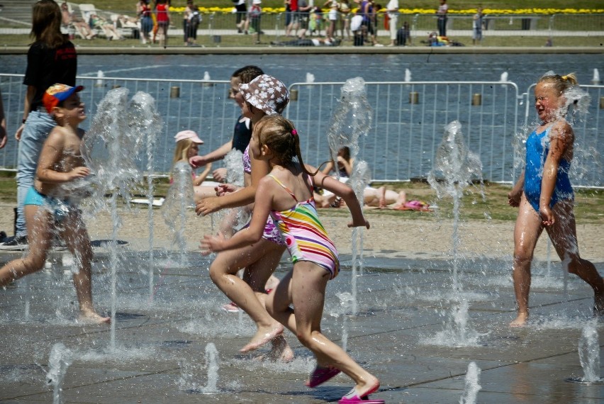 Wrocław: Kąpiel w fontannie może nas słono kosztować, ale nie wszędzie