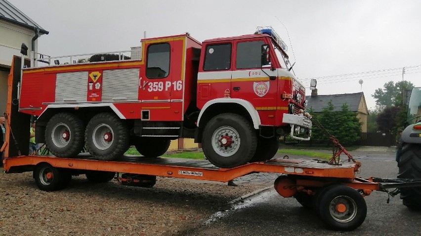 OSP Staw pozyskała dotacje na nowy wóz. Jednak to nie wystarczy. Jest prośba od strażaków. ZDJĘCIA