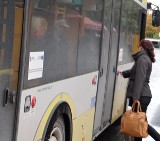 Autobus linii Z Sieradz - Zduńska Wola przeładowany, bo za mały?