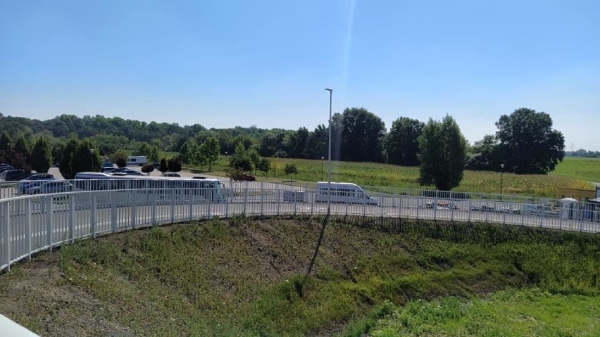 Bariery na nowym moście nad Kanałem Ulgi w Opolu