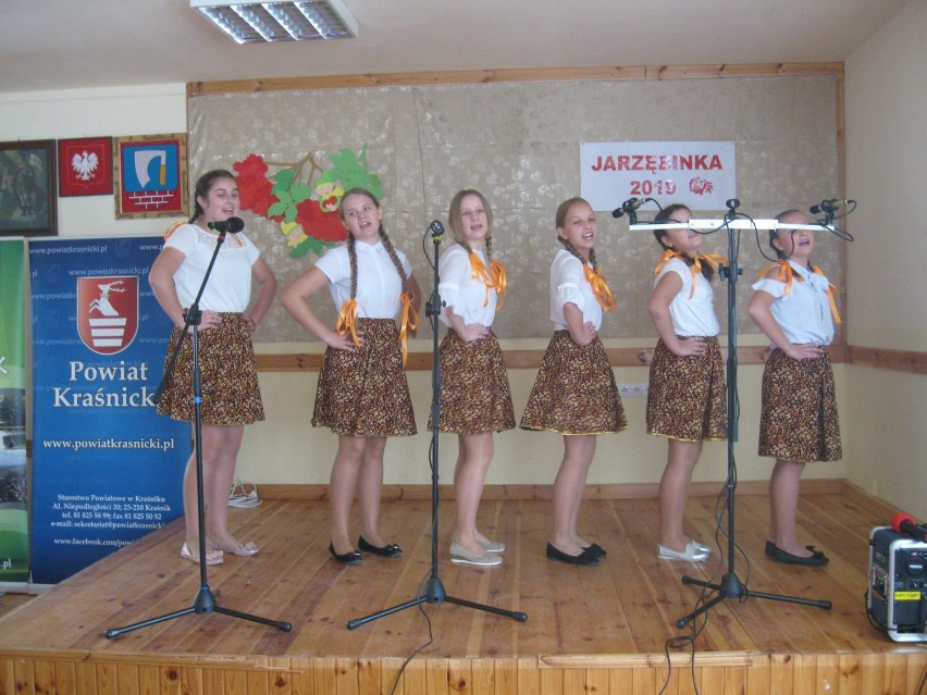 Soliści i zespoły z powiatu kraśnickiego wzięły udział w Powiatowym Konkursie Piosenki Ludowej „Jarzębinka”