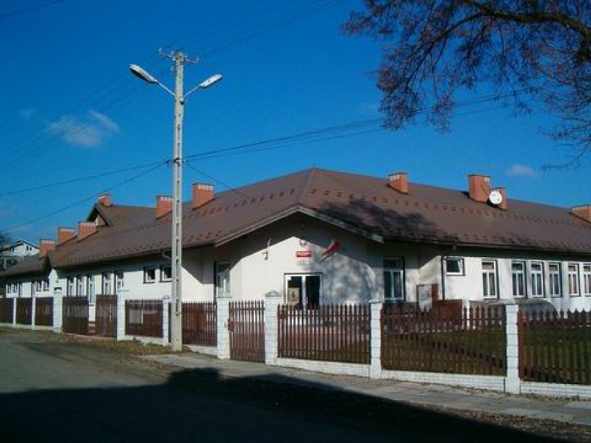 Szkoła Podstawowa im. Jana Pawła II w Niepli