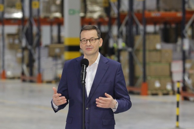 Premier Mateusz Morawiecki w firmie Zarys w Zabrzu.

Zobacz kolejne zdjęcia. Przesuwaj zdjęcia w prawo - naciśnij strzałkę lub przycisk NASTĘPNE