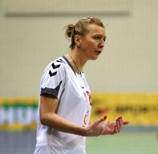 Edyta Majdzińska, trenerka drużyny MTS, która rywalizuje zarówno w gronie seniorek, jak i juniorek