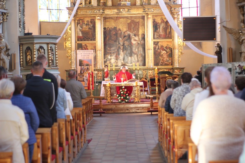 Uroczyste obchody Dnia Strażaka w Kobylinie. Najpierw msza święta, potem wizyta w jednostce [FOTOREPORTAŻ]
